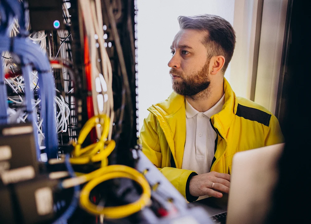 What should fiber sales teams look for in a canvassing and sales platform